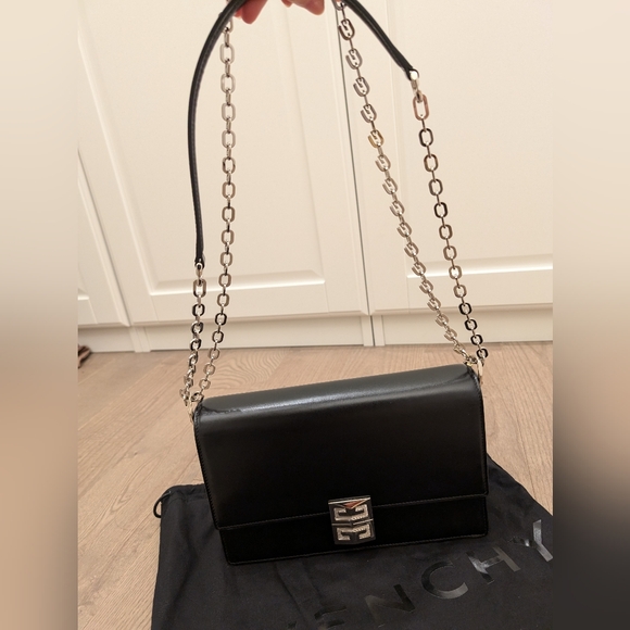 Givenchy Black Medium Chain 4G Bag - Picture 3 of 12